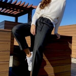 Aritzia The Group Babaton Jimmy Pants Charcoal Grey Plaid‎ Womens Sz XXS Minimal